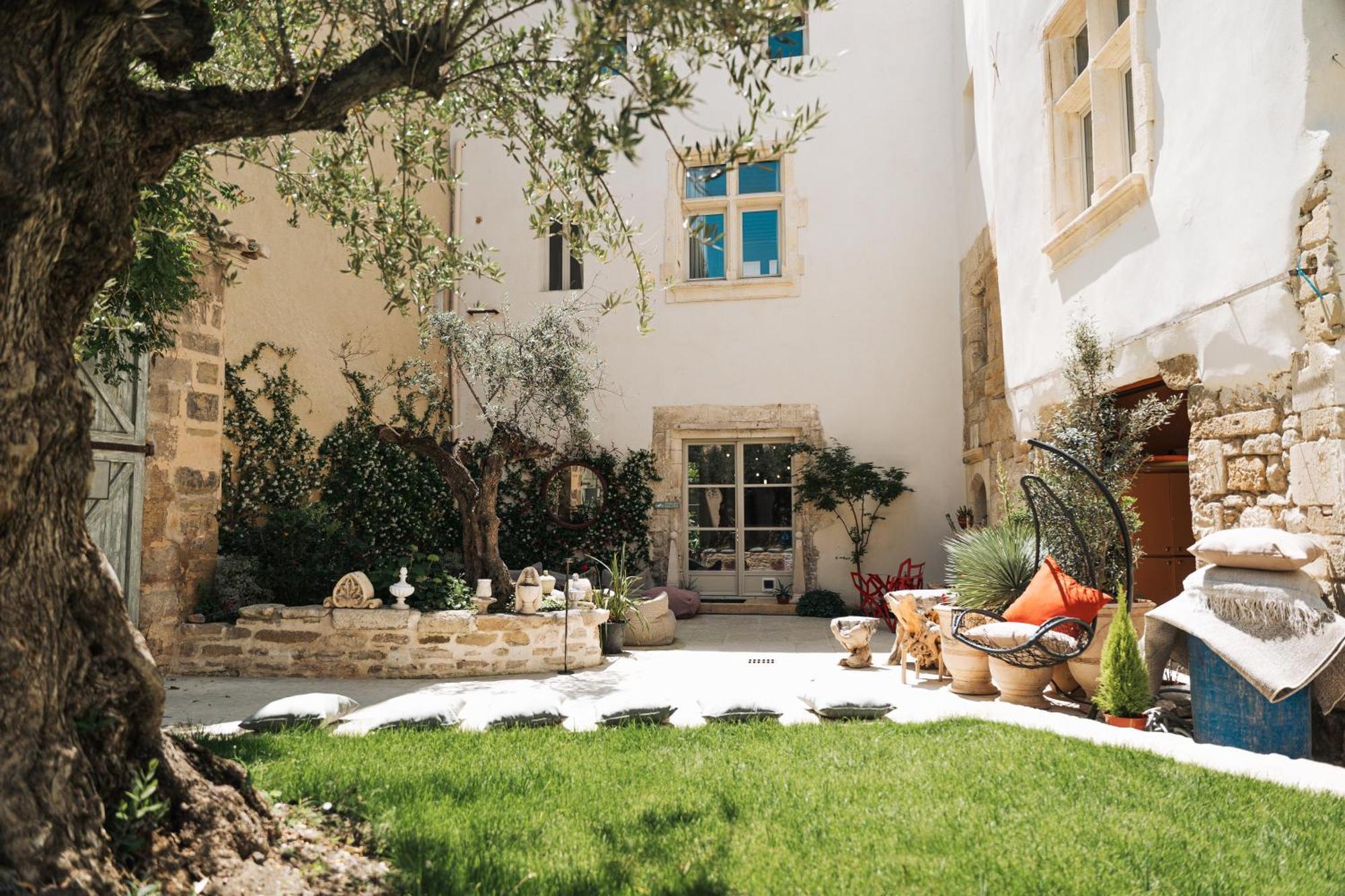 Palais Aoma, Hotel Particulier De Luxe En Provence LʼIsle-sur-la-Sorgue Εξωτερικό φωτογραφία